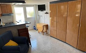 Studio dans un endroit calme et discret d Empuria